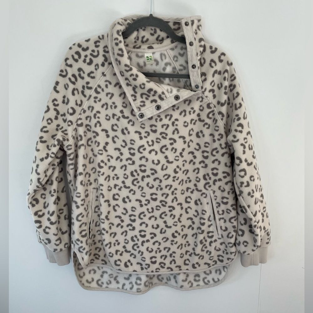 Green Tea Leopard Print Fleece Sweater Mock Neck Side Button Cozy Soft Sz large